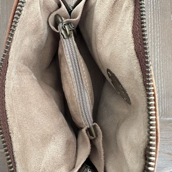 Bratesi Firenze Small Cognac Leather Crossbody Purse [Made in Italy] - Picture 8 of 10